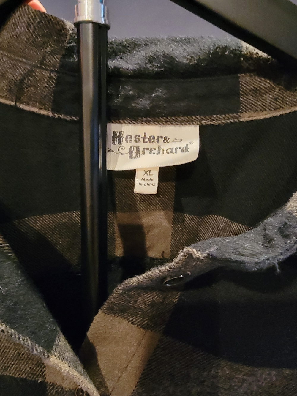Relaxed Black and Tan Plaid Button-Down Shirt - Hester & Orchard - XL - Picture 8 of 9